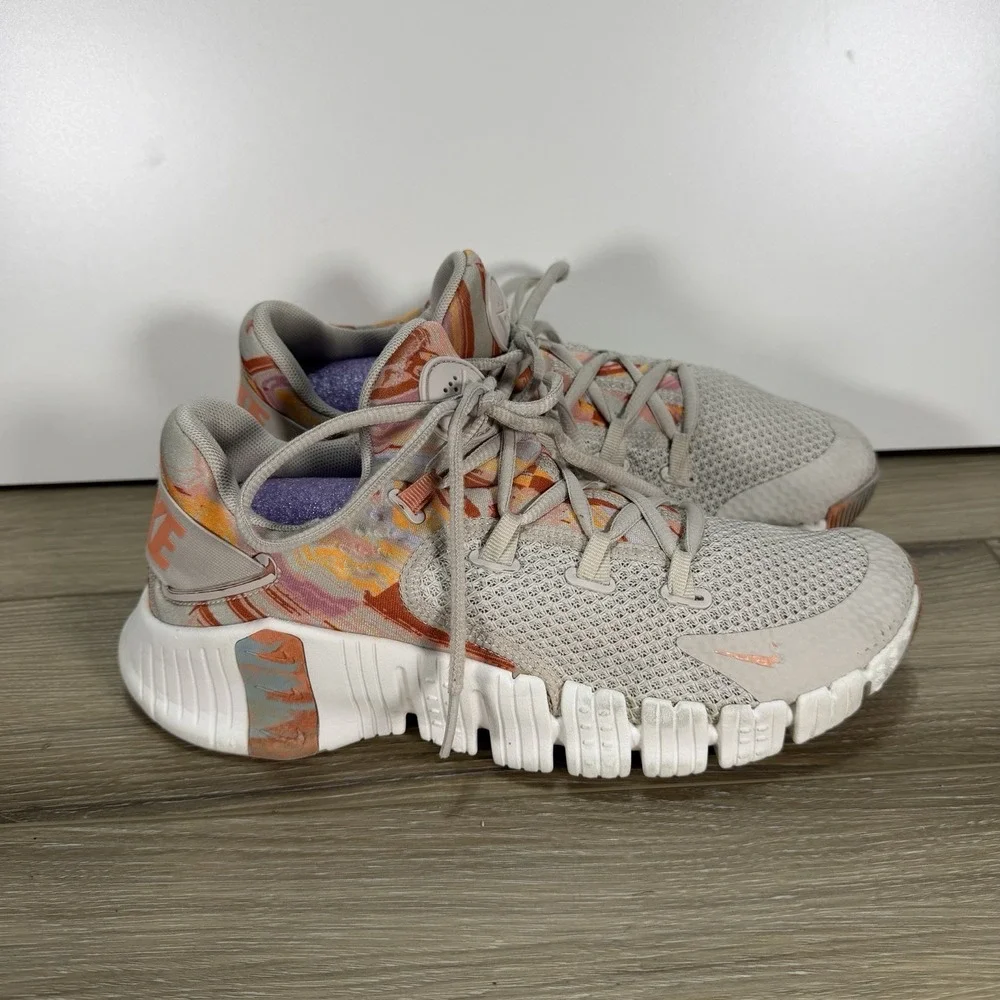 Nike Free Metcon 4 Womens Training Shoes Desert Sand Crimson DJ3075-064 Size 8